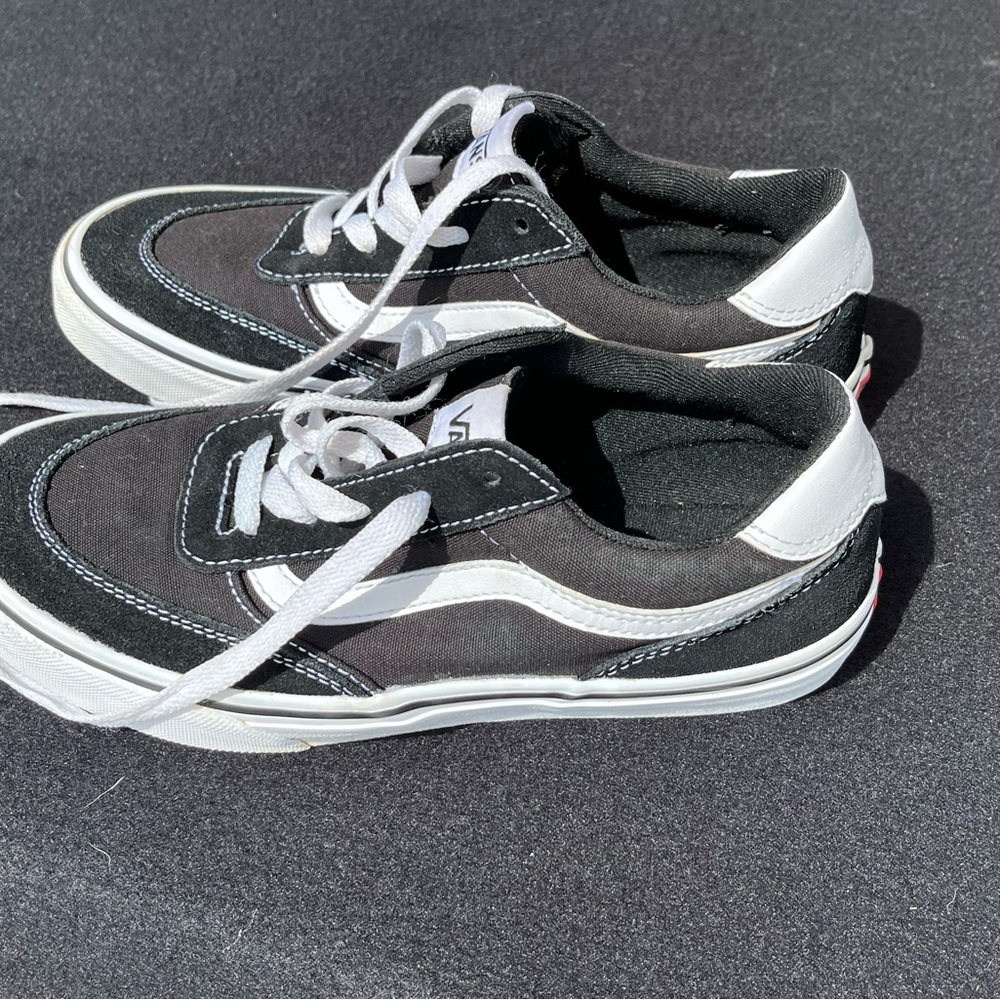 Vans Kids youth Black & White Old Skool Skate Shoes good condition size 4 - Picture 7 of 10